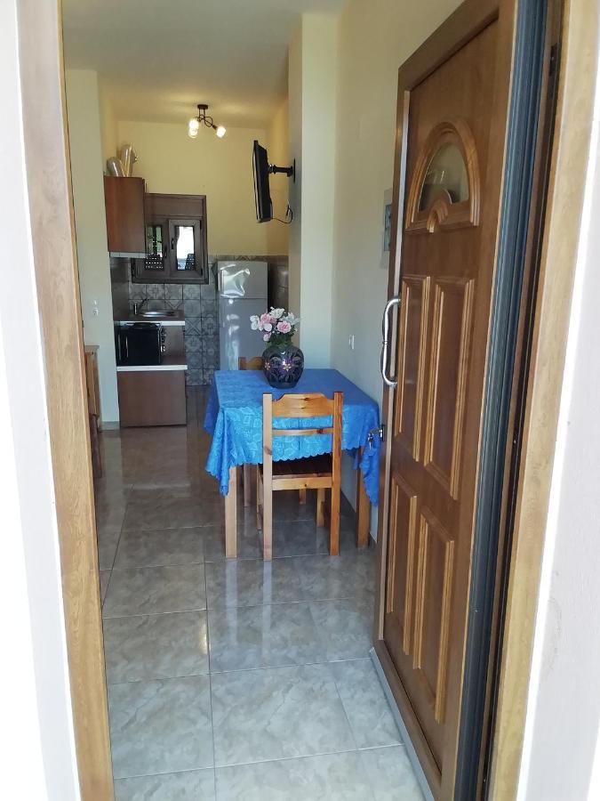 דירה Stoudios Galini *